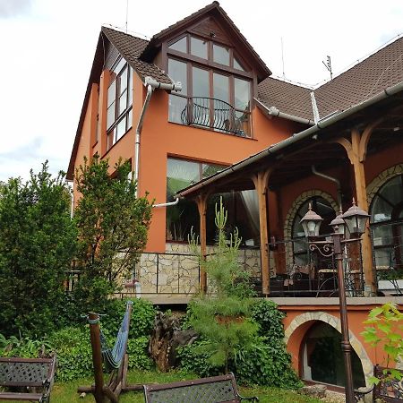 Leganyi Apartmanhaz エゲル エクステリア 写真