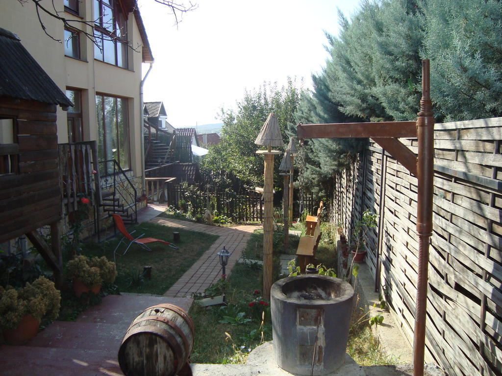 Leganyi Apartmanhaz エゲル エクステリア 写真